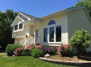 105 SW Kennybrook Dr, Grimes, IA 50111