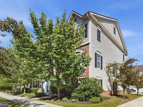 3rd image of 9397 Rock Ripple Ln