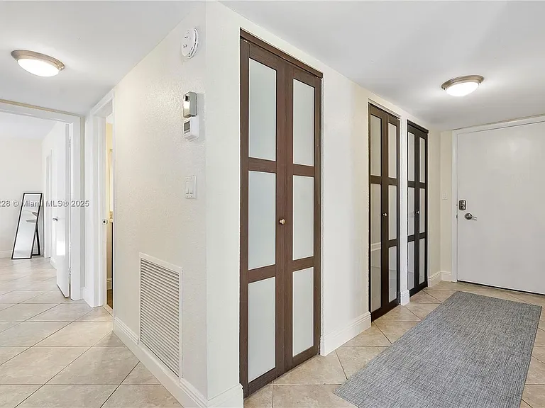 1401 S Ocean Dr #301 — Photo 11