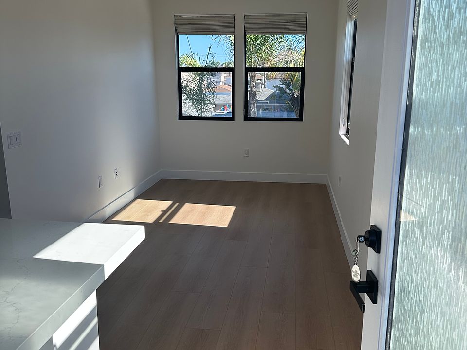 1st image of 1323 Reed Ave #1325