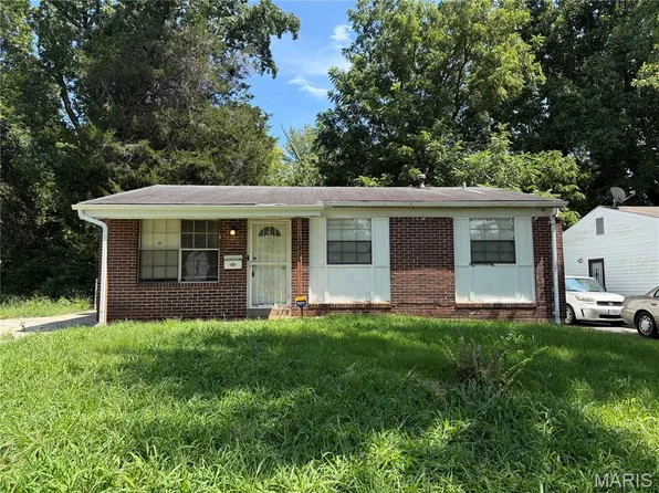 10414 Royal Dr, Saint Louis, MO 63136