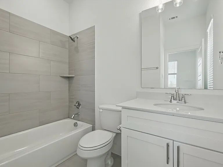 1741 W Cantey St — Photo 12