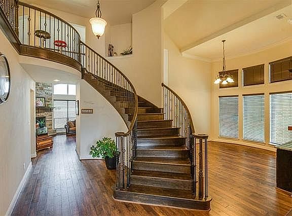 2nd image of 6920 Sea Harbor Dr