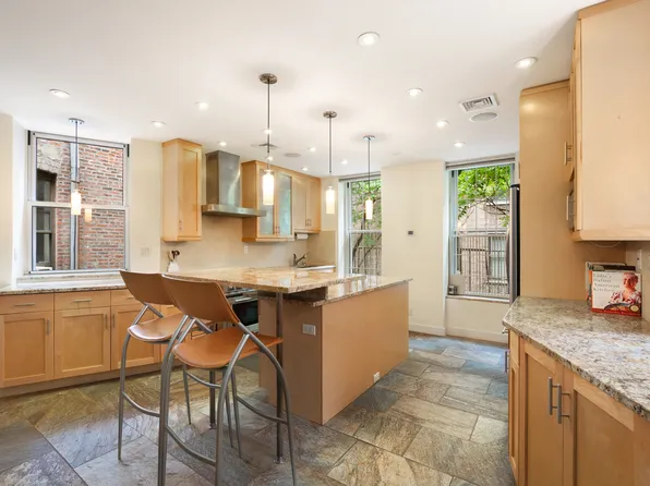 210 West 82nd Street image 4 of 14