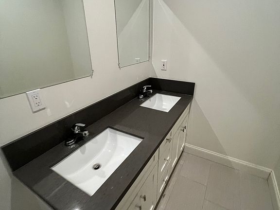 5th image of 6109 Overhill Dr