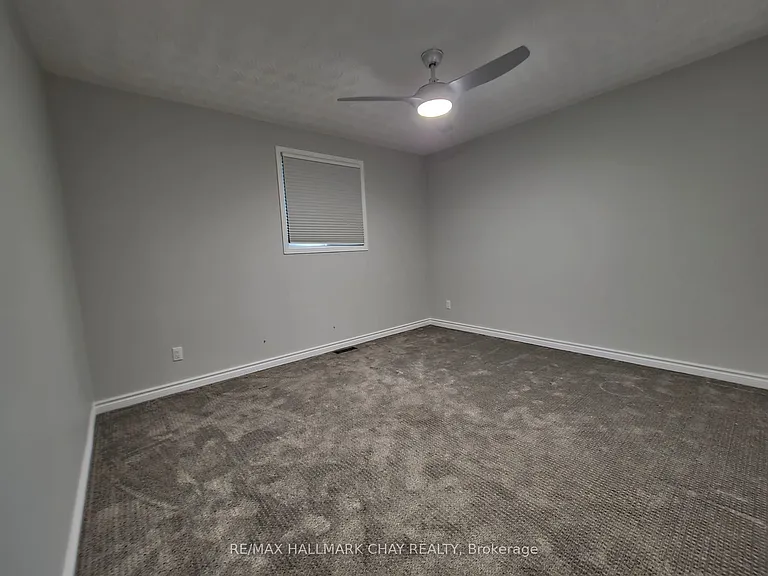 30 Orwell Cres — Photo 22