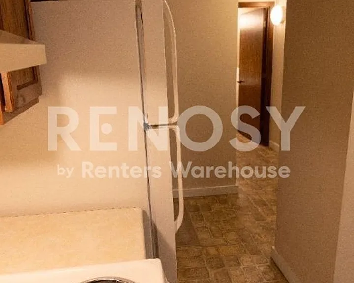 6615 Lake Shore Dr S #115 — Photo 3