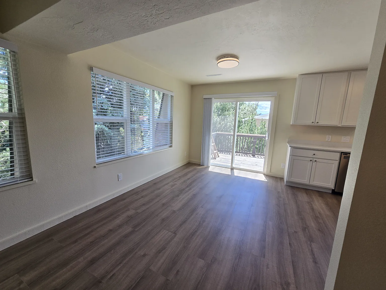 2 bed, 1016 sqft, $1,875 — Photo 4