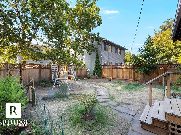 8 Willamette Ave — Photo 17