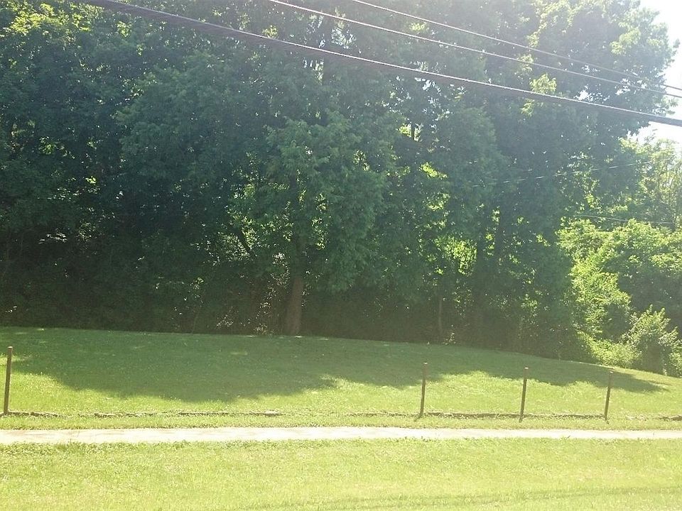 2nd image of 326 Columbia St