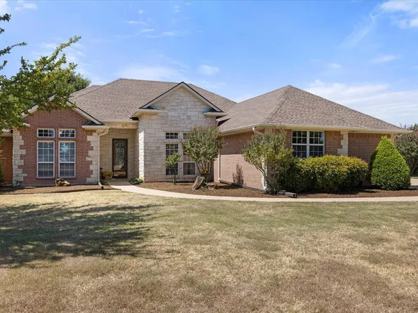 2101 W Emerald Bend Ct, Granbury, TX 76049