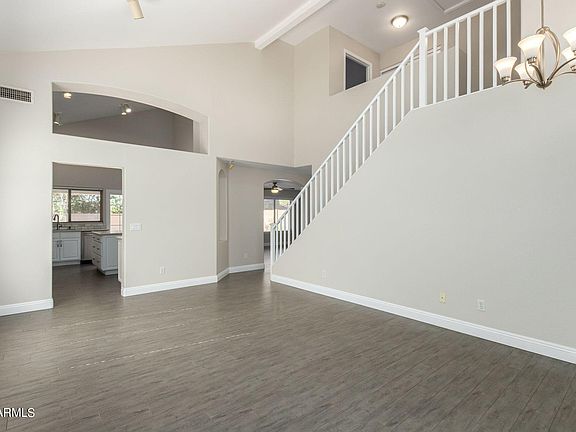 5th image of 1749 W BROOKWOOD Court