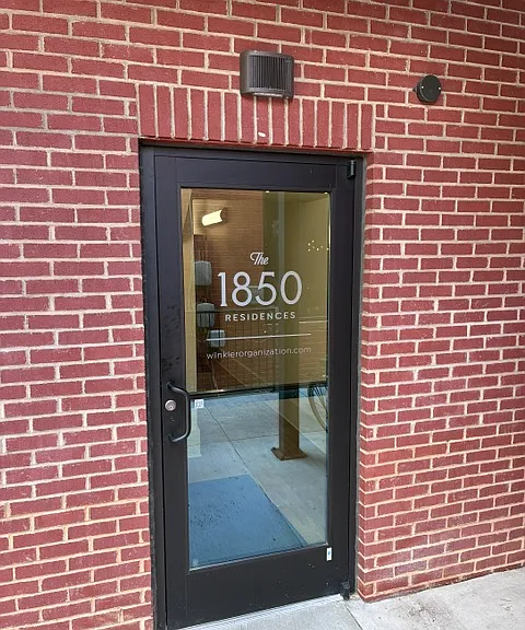 775 W King St #1105 — Photo 3