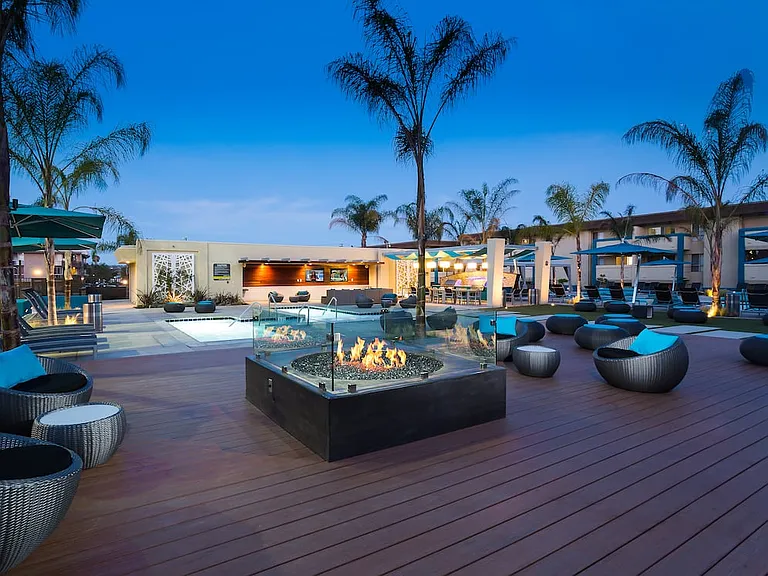 Outdoor lounge seating with firepit