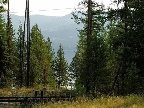 3rd image of 960 Lodgepole Dr