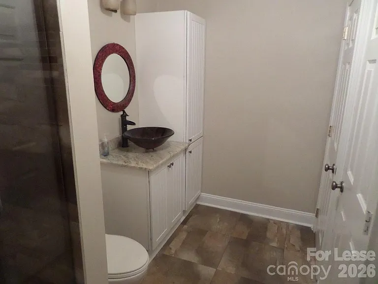 1109 E Morehead St #10 — Photo 10