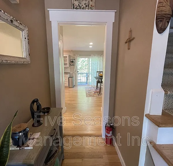 70 Pleasant Ave — Photo 8
