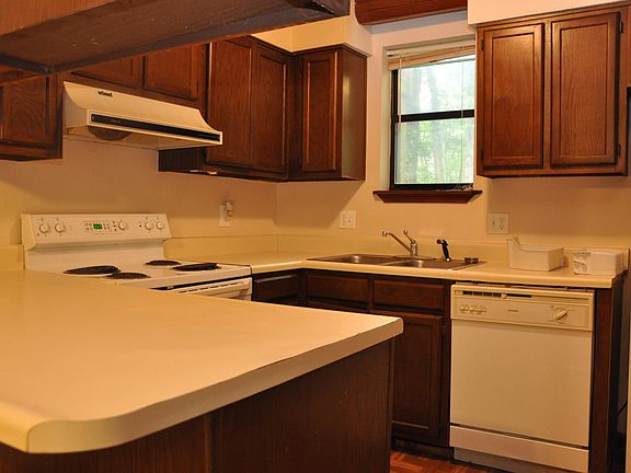 2nd image of 1208 Cross Creek Way APT 5