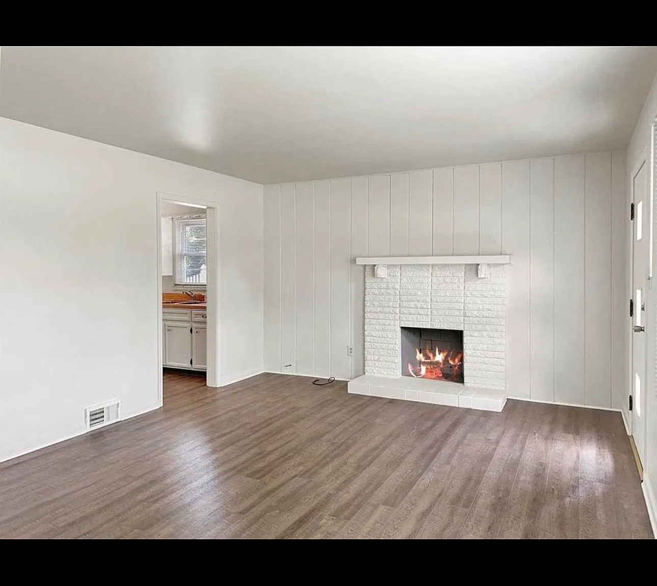 3 bed, 1040 sqft, $1,500 — Photo 1