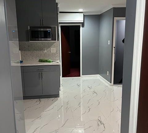 2nd image of 2035 Haviland Ave