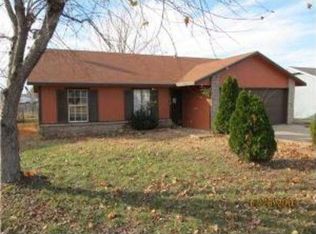 1804 S D St, Rogers, AR 72756