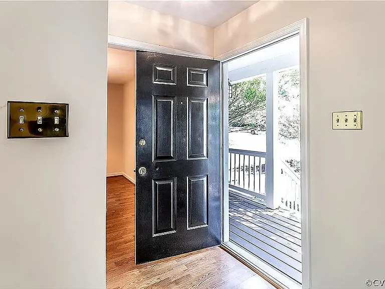 8908 Castle Point Dr — Photo 7