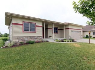 412 Coyle Pkwy, Cottage Grove, WI 53527