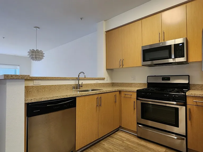 2900 S. Sepulveda Blvd — Photo 9