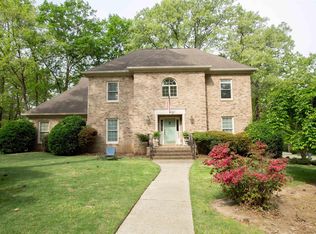 3416 Creekwood Dr, Vestavia, AL 35243