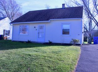 34 Sowams Dr, Bristol, RI 02809