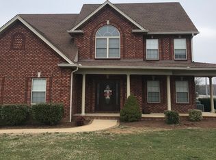 205 Allen Dr, Greenbrier, TN 37073