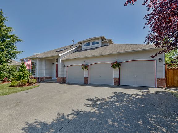 3rd image of 10117 183rd Ave E