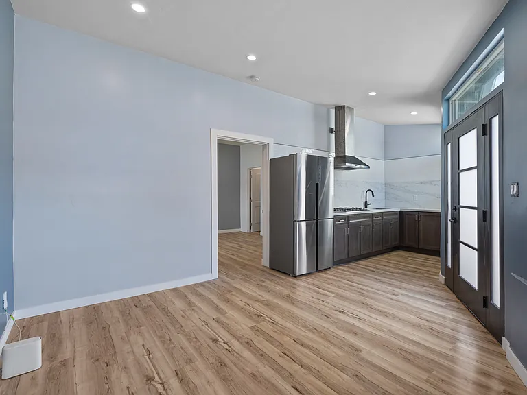 1195 Georgia St #C — Photo 10