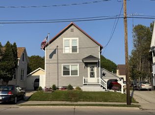 2107 Monroe St, Two Rivers, WI 54241