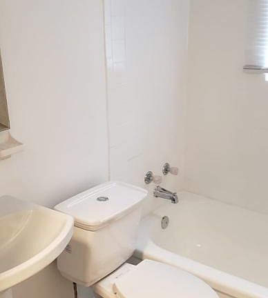 3rd image of 603 Forest Ave #613