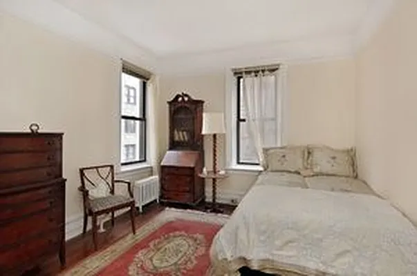 Sold by Douglas Elliman | media 17