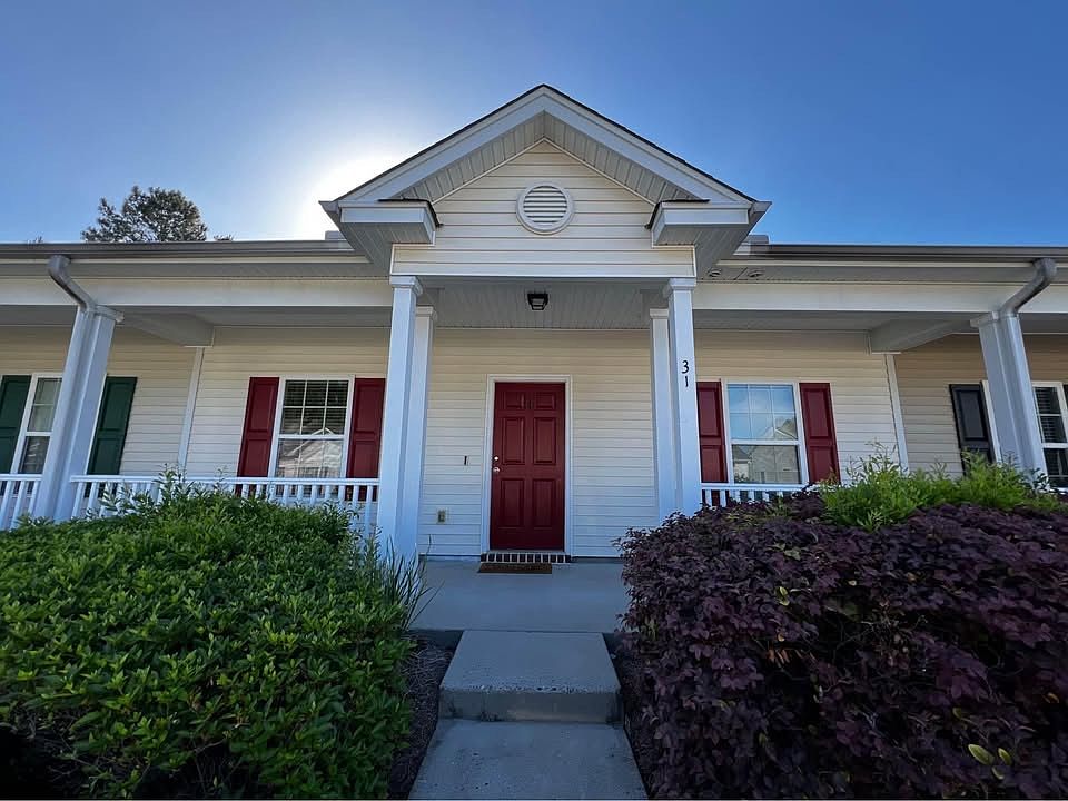 1st image of 31 Falkland Ave