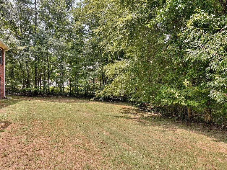 2103 Wythe Dr — Photo 47
