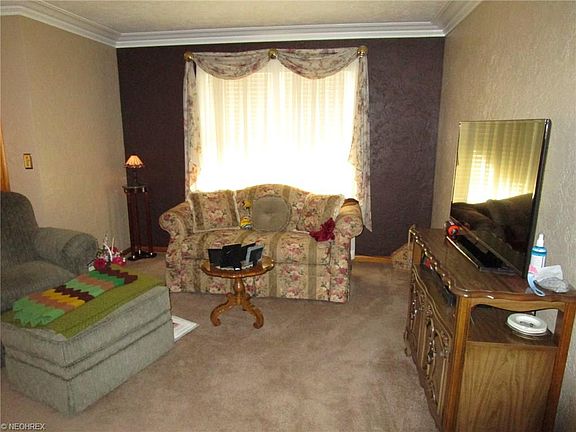 3rd image of 2144 Thurber Ln