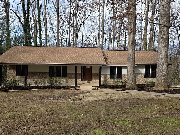 3rd image of 1135 W Outer Dr