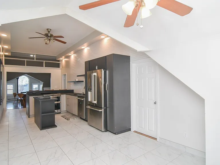 349 Beacon St #D — Photo 18
