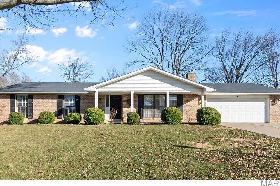 1st image of 2214 Kent Dr