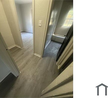 5th image of 314 E 27th Ct N