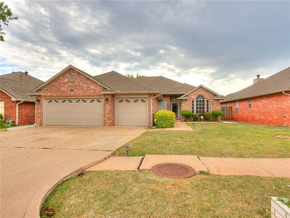 1st image of 18300 Willow Oak Ln