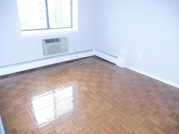 2nd image of 136-14 Northern Blvd #6E