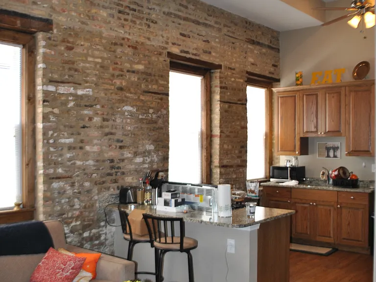 1919 S Racine Ave #1R — Photo 4