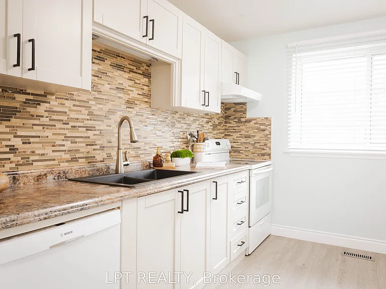 318 Laurier Ave #3 — Photo 7