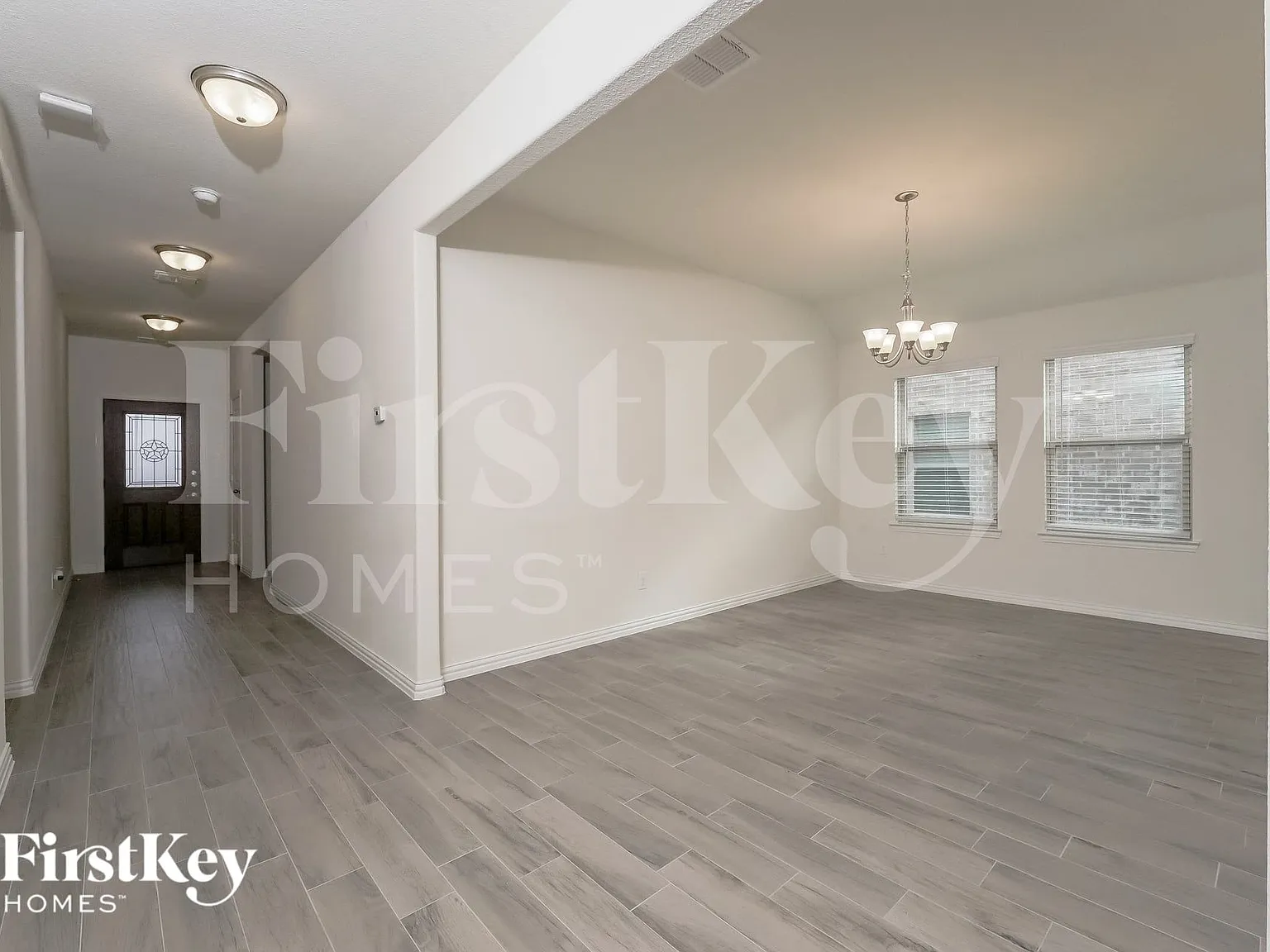 4 bed, 2.0 bath, 2000 sqft, $2,185 — Photo 4