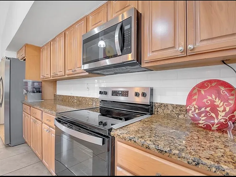 1849 E Crowley Cir — Photo 10