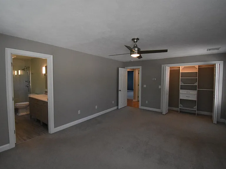 2246 Elm St — Photo 10